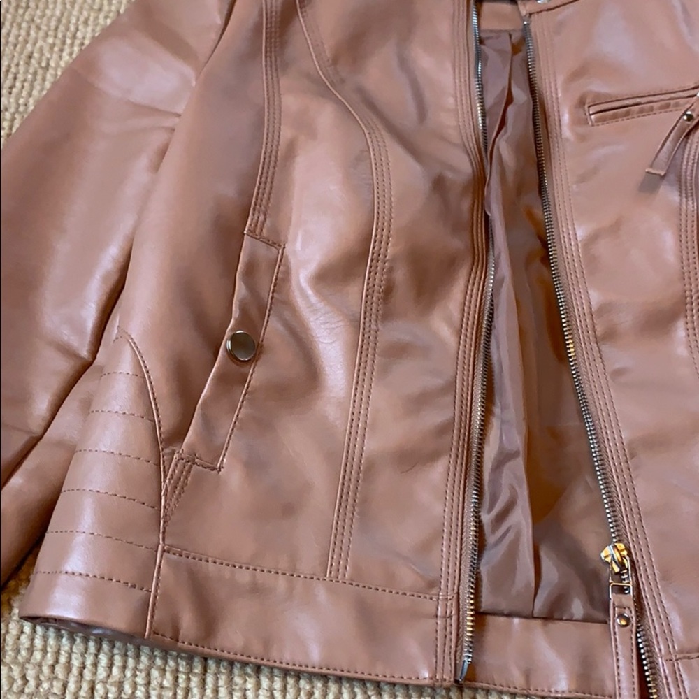 Jacket - Picture 4 of 6